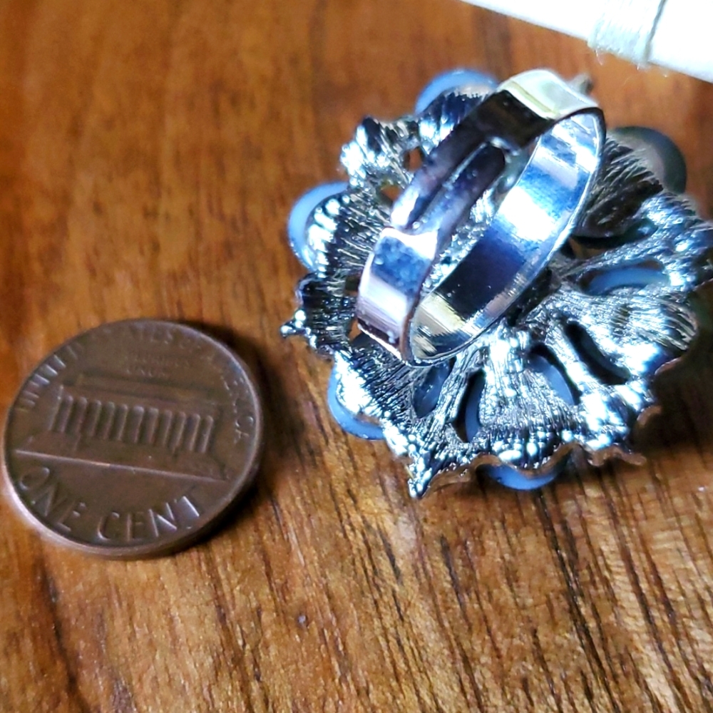 adjustable Flower RING - Picture 2 of 4